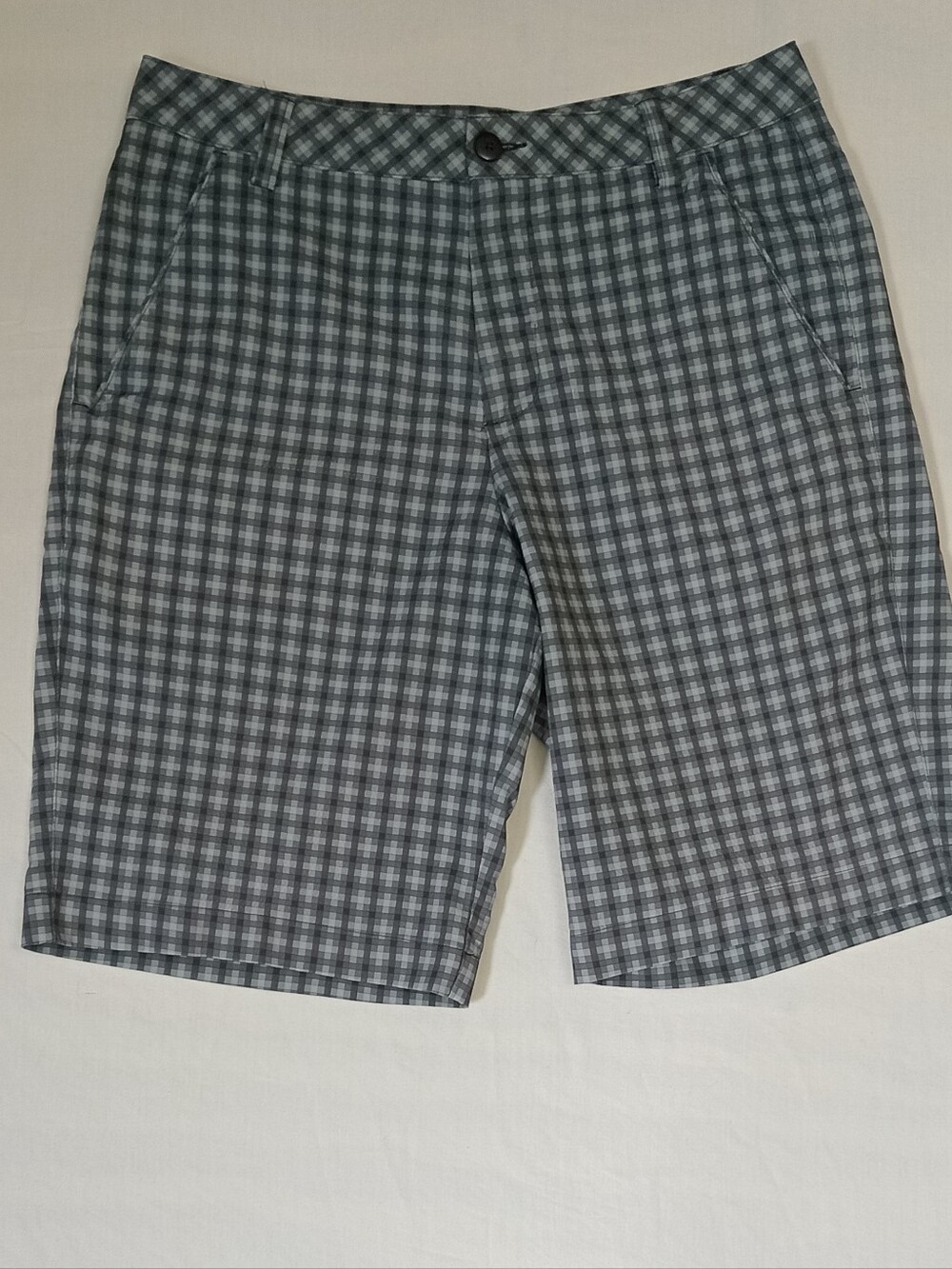 PUMA Checkered Plaid Golf Shorts Mens 32